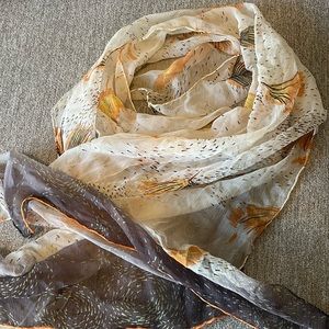 Vintage Georgina von Etzdorf silk scarf. Fall colors, stunning, immaculate state